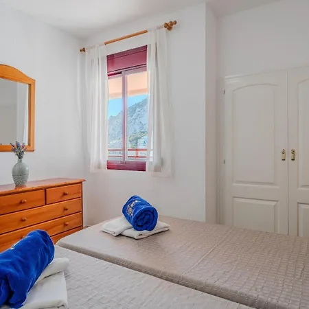 Zafiro 35c - Grupo Turis קלפה